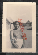 Madagascar Jeune Femme Malgache Sein Nu Seins Nus - Identified Persons