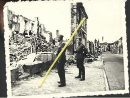 57 479 0524 WW2 WK2 MOSELLE FOLCKLING   COMBATS ARRIVEE TROUPES ALLEMANDES 1940 - Guerra, Militares