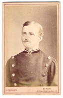 Fotografie F. Geibler, Berlin, Unter Den Linden 45, Junger Blonder Preussischer Eisenbahner In Uniform  - Anonieme Personen