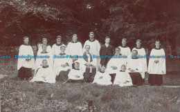 R135894 Group Photo. Old Photography. Postcard - Monde