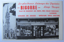 FRANCE - HAUTES PYRENEES - LOURDES - Bigorre - Linge Basque - Place Du Monument Aux Morts - Lourdes