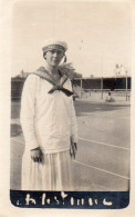 Photographie Vintage Photo Snapshot Christiane Brillain Marin Tennis Mode - Deportes