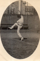 Photographie Vintage Photo Snapshot Tennis Raquette Court Filet Mode - Sporten