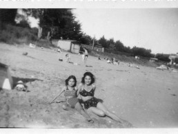 Photographie Vintage Photo Snapshot Maillot Bain Dinard Bain Mer Mode Bikini - Lieux