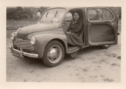 Photographie Vintage Photo Snapshot Automobile Voiture Car Auto 4 Chevaux - Coches