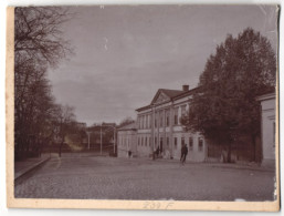 Fotografie M. L. Carstens, Hamburg, Ansicht Turku, Radfahrer Auf Strasse Mit Gemeinschaftshaus  - Orte