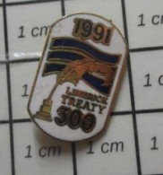 116c Pin's Pins / Beau Et Rare / VILLES / IRLANDER 300 ANS LIMERICK TREATY 1991 - Städte