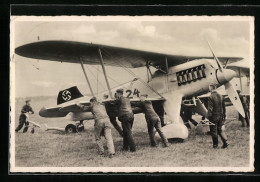 AK Vor Dem Start Eines Flugzeuges Auf Dem Flugfeld  - 1939-1945: II Guerra