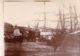 Photographie Vintage Photo Snapshot Bateau Marine Marseille Voile Voilier - Places