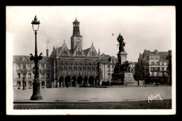 02 - SAINT-QUENTIN - L'HOTEL DE VILLE - Saint Quentin