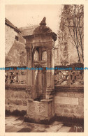R136702 Les Petits Tableaux De Langres. The Well Of The Renaissance Style Mansio - Monde