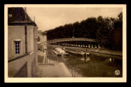 45 - MONTARGIS - LE CANAL ET LA PASSERELLE - PENICHE "RAMA" - Montargis