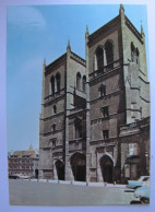 FRANCE - CANTAL - SAINT-FLOUR - La Cathédrale Et La Place D'Armes - Saint Flour