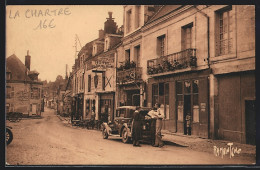 CPA La Chartre-sur-le-Loir, Vers L`Hôtel Du Cheval Blanc  - Other & Unclassified