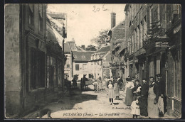 CPA Putanges, La Grand`Rue, Vue De La Rue  - Putanges