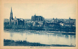 57 - Metz - Vue Générale Et La Moselle - CPA - Voir Scans Recto-Verso - Metz