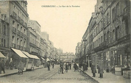 50 - Cherbourg - La Rue De La Fontaine - Animée - CPA - Voir Scans Recto-Verso - Cherbourg