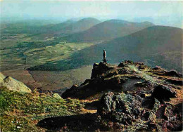 63 - Le Puy De Dome - Vue Sur Les Volcans Du Monts Dome Prise Du Sommet Du Puy De Dome - CPM - Voir Scans Recto-Verso - Andere & Zonder Classificatie