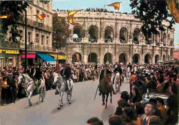 Animaux - Chevaux - Nimes - Défilé Des Gardians Devant Les Arènes - Commerces - CPM - Voir Scans Recto-Verso - Cavalli