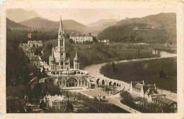 65 - Lourdes - Ville Connue Pour Son Pèlerinage Chrétien - CPA - Voir Scans Recto-Verso - Lourdes