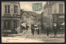 CPA Aumale, Rue Aux Juifs, Vue De La Rue  - Aumale