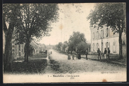 CPA Bouloire, Gendarmerie Avec Polizisten Et Anwohnern  - Bouloire