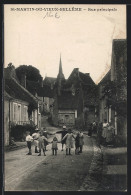 CPA St-Martin-du-Vieux-Bellême, Rue Principale, Vue De La Rue  - Sonstige & Ohne Zuordnung