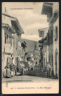 CPA Saint-Jean-Pied-de-Port, La Rue D`Espagne, Vue De La Rue  - Saint Jean Pied De Port