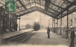 NANTES - La Gare De La Bourse. - Gares - Avec Trains