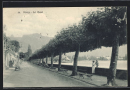 AK Vevey, Le Quai, Allee Mit Bäumen Und Schiff  - Vevey