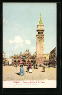 Cartolina Venezia, Piazza E Basilica Di S. Marco, Passanten Auf Dem Markusplatz Vor Der Basilika  - Venezia (Venedig)