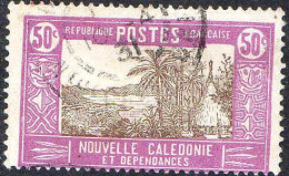 Nle-Calédonie Poste Obl Yv: 150 Mi:148 Case De Chef Indigène Sous Cocotier (Beau Cachet Rond) - Used Stamps