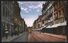 AK Saarbrücken, Bahnhofstrasse Mit Bergamt Im Hintergrund, Strassenbahn, Gleisen Und Geschäften  - Saarbrücken