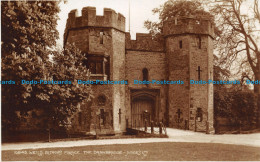 R137926 10945. Wells Bishops Palace. The Drawbridge. Judges - World