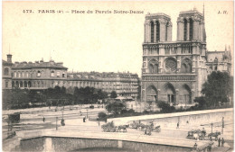 CPA Carte Postale France Paris Place Du Parvis Notre Dame   VM81213 - Plazas