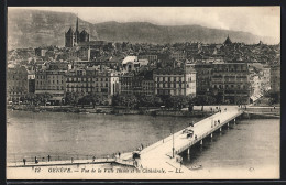 AK Genève, Vue De La Ville Haute Et La Cathédrale  - Genève