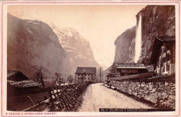 Suisse - PHOTO - FOTO ALBUMINE- Chutes Du Staubbach A Lauterbrunnen   - Photographe A.Gabler A Interlaken - Anciennes (Av. 1900)