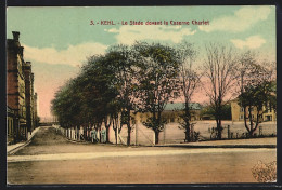 AK Kehl, Le Stade Devant La Caserne Charlet, Kaserne  - Kehl