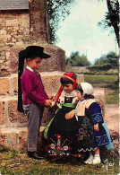 Folklore - Costumes - Bretagne - Finistère - Enfants En Costume De Plougastel-Daoulas - CPM - Voir Scans Recto-Verso - Costumes