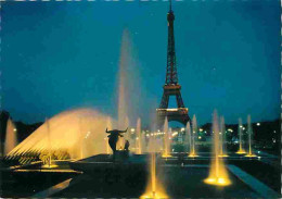 75 - Paris - Tour Eiffel - Jets D'eau Du Trocadéro - Vue De Nuit - Carte Neuve - CPM - Voir Scans Recto-Verso - Tour Eiffel