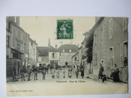 Cpa...Chaource...(aube)...rue De L'étape...animée...(commerces)... - Chaource