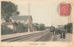 MONTMAGNY - La Gare. - Stations With Trains