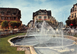 14-DEAUVILLE-N°T2688-A/0323 - Deauville