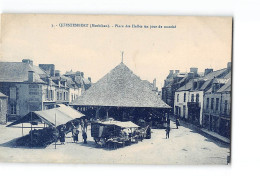 QUESTEMBERT - Place Des Halles Un Jour De Marché - Très Bon état - Questembert