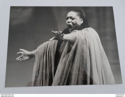 Photo AFP - 24cmX17,5cm - Jessye Norman Au Festival D'Art Lyrique à Aix-en-Provence Le 19-07-1985 ... Lot405 . - Célébrités