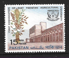 PAKISTAN. N°248 De 1968. Université D'agriculture. - Agricoltura