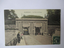 Cpa...Maubeuge...(nord)...la Porte De France...1907...animée...(couleur)... - Maubeuge