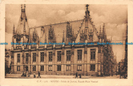 R138843 C. V. 428. Rouen. Palais De Justice. Facade Place Verdrel - Monde