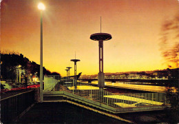 69 - Lyon - Crépuscule Sur Les Quais Du Rhône - Au 1er Plan, Le Centre Nautique - Lyon 7