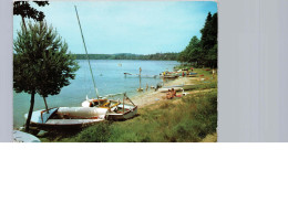 Voilier Sur Le Lac Des Settons, Nièvre - Sailing Vessels